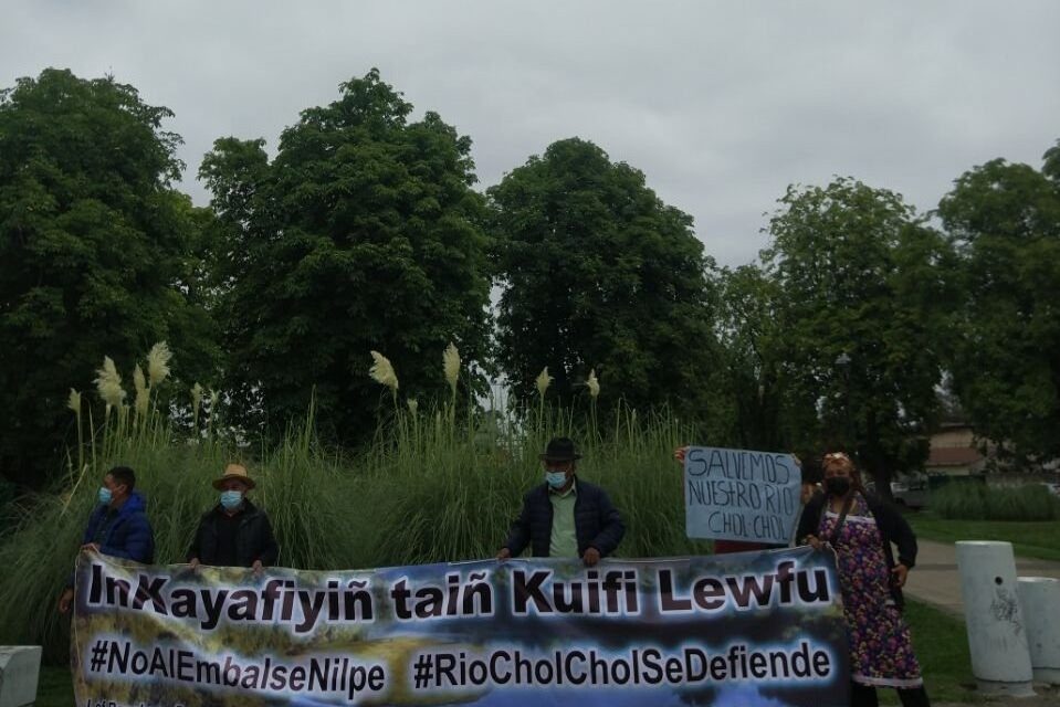 Temuco: Comunidades mapuche se manifestaron en repudio a nuevo proyecto hídrico de Juan Sutil